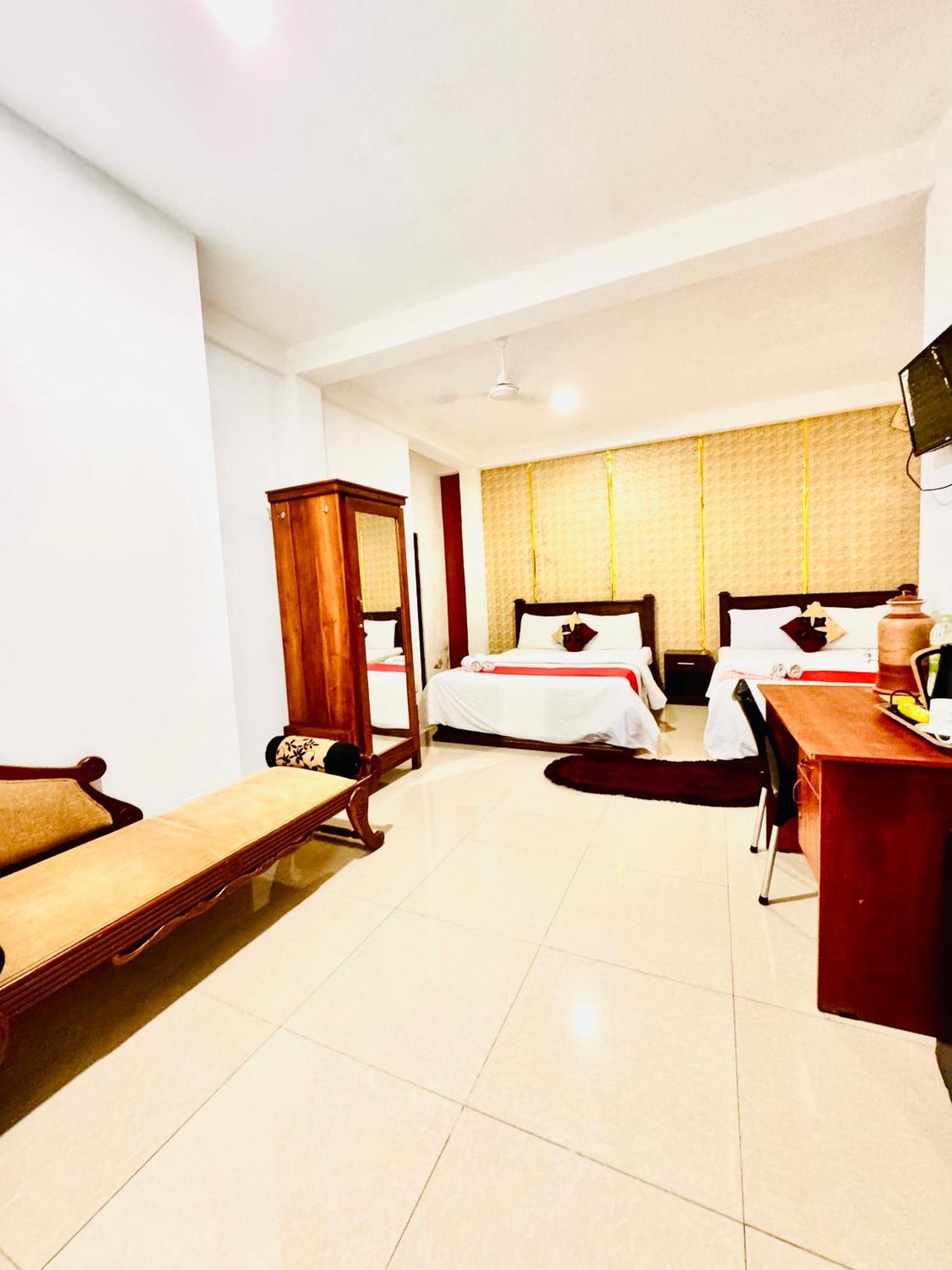 Airport Transit Kings Hotel Katunayaka Dış mekan fotoğraf