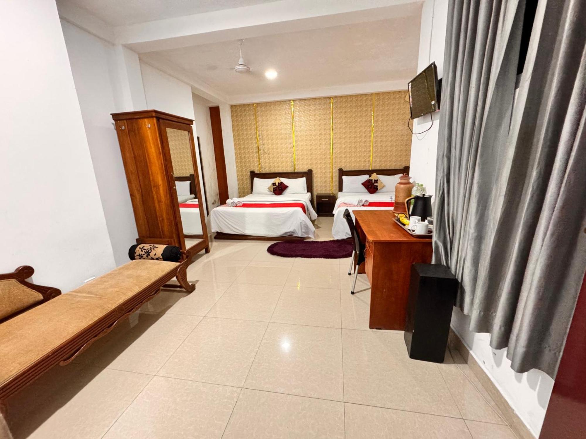 Airport Transit Kings Hotel Katunayaka Dış mekan fotoğraf